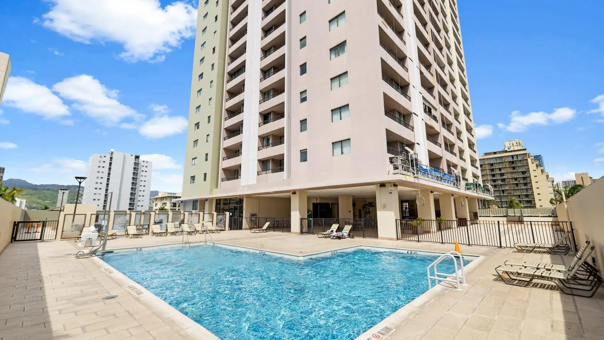 Royal Kuhio 1704 - Spacious Studio With Stunning Mountain Views In The Heart Of Waikiki! Honolulu Casa vacanze