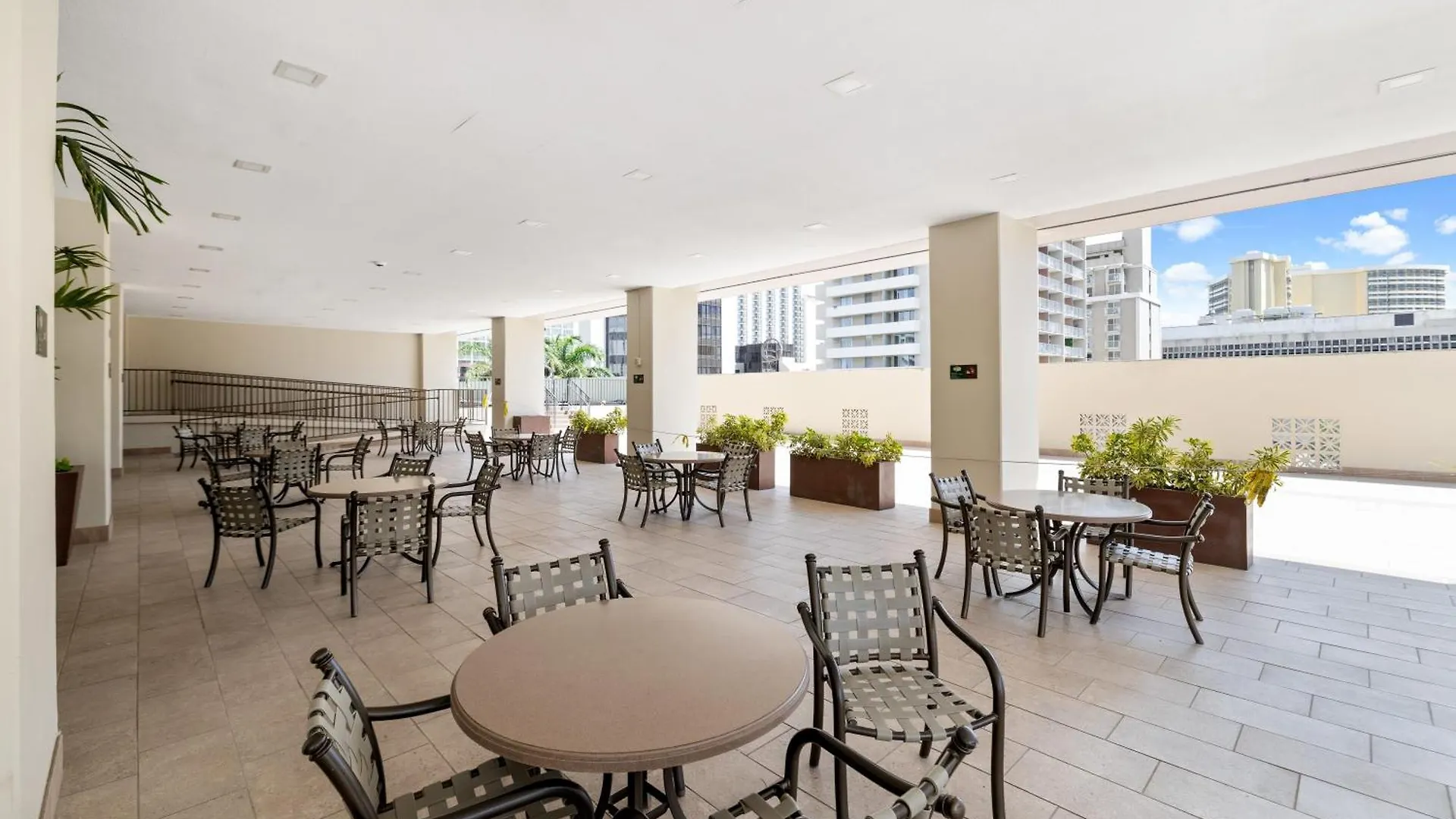 Royal Kuhio 1704 - Spacious Studio With Stunning Mountain Views In The Heart Of Waikiki! Honolulu 0*,  Stati Uniti